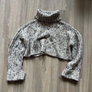 Dynamite Textured Knit Sweater in Gray